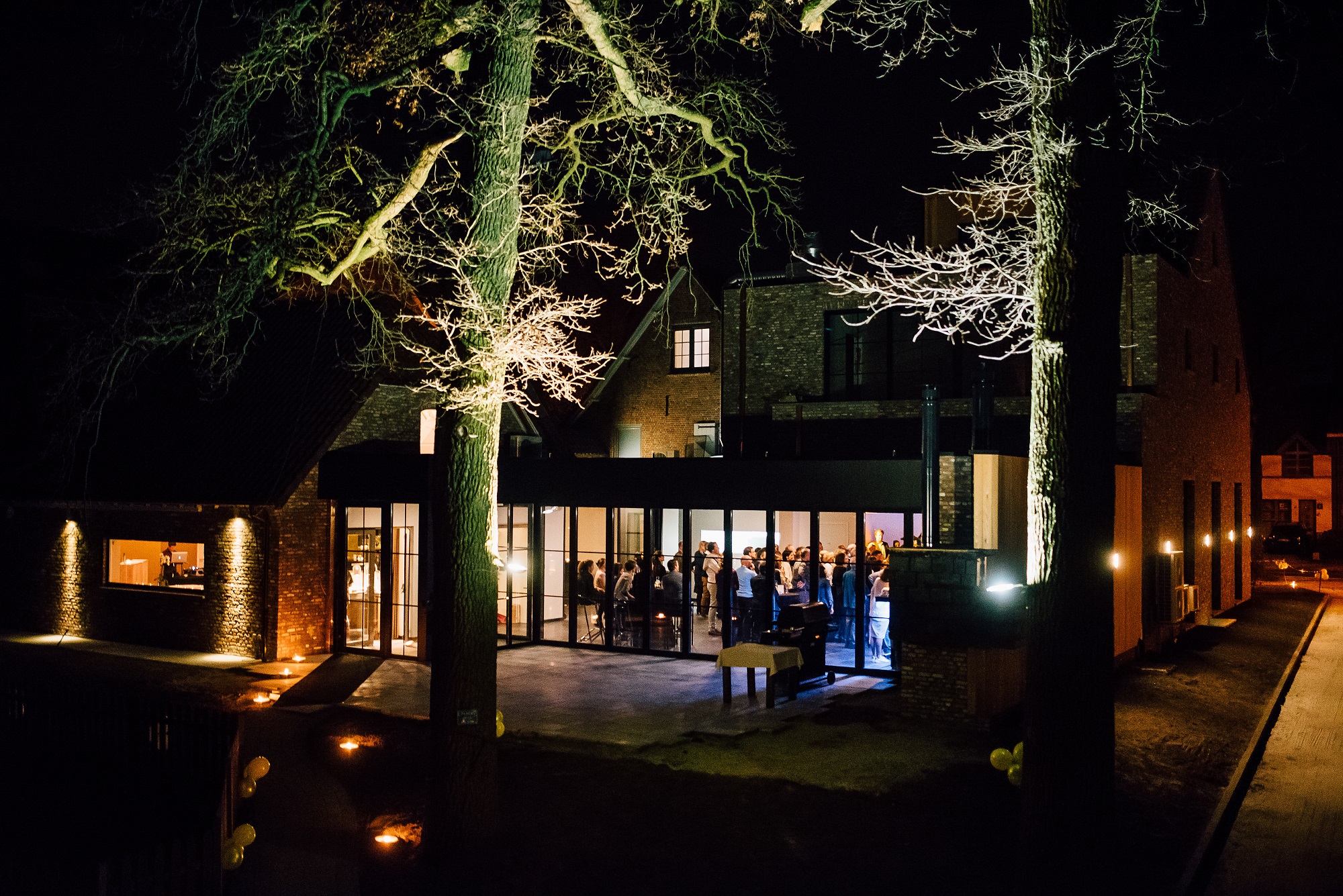 Buitenzicht van de uitbreiding feestzaal de Kasterlee